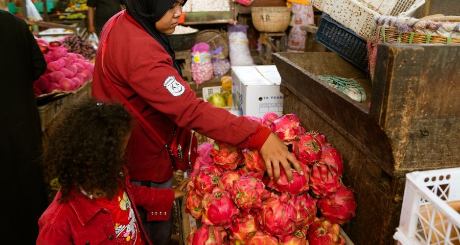 Woman and Girl at Surabaya Market Bangladesh
